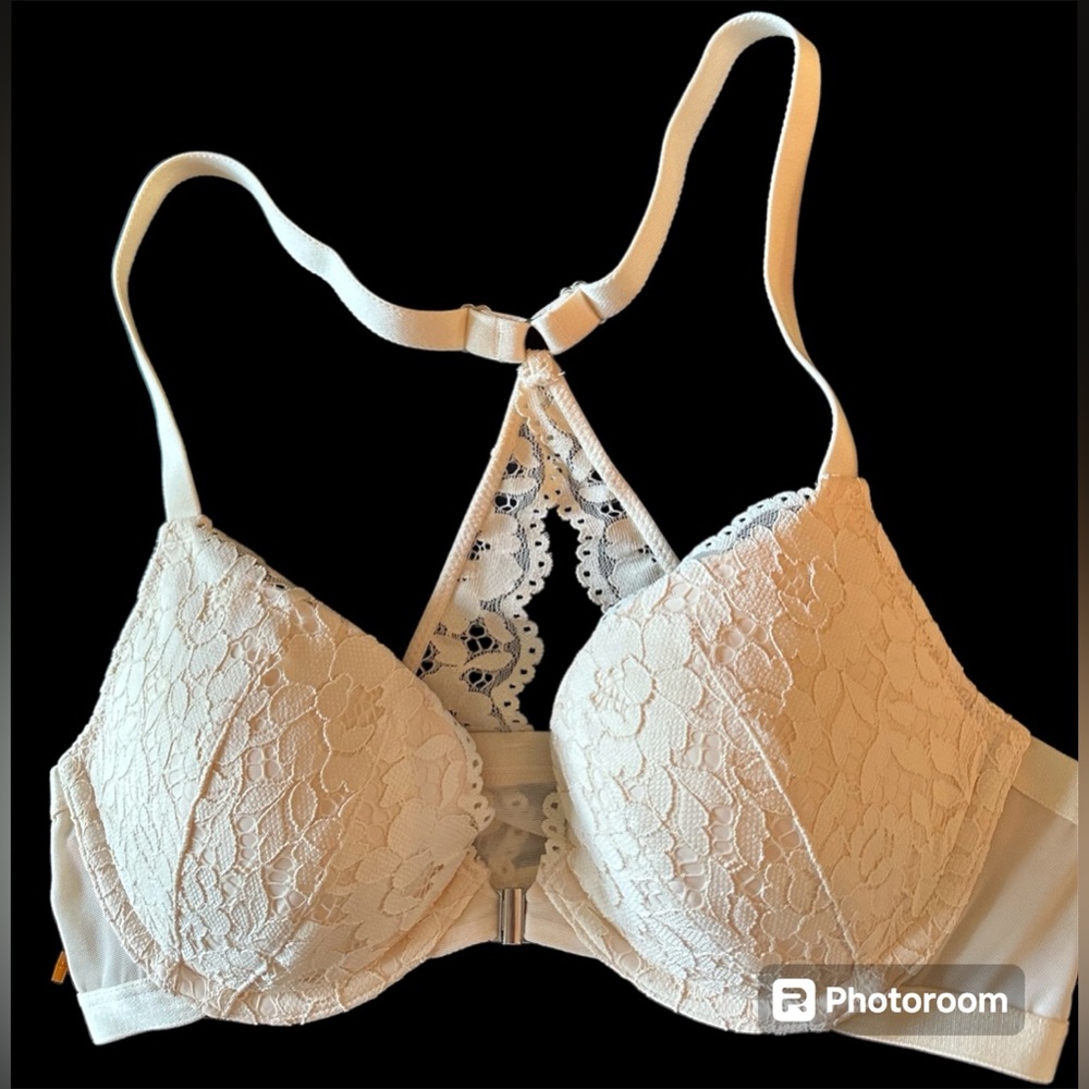 Dobreva bra. Size 34C. Cream color. Racerback lace
